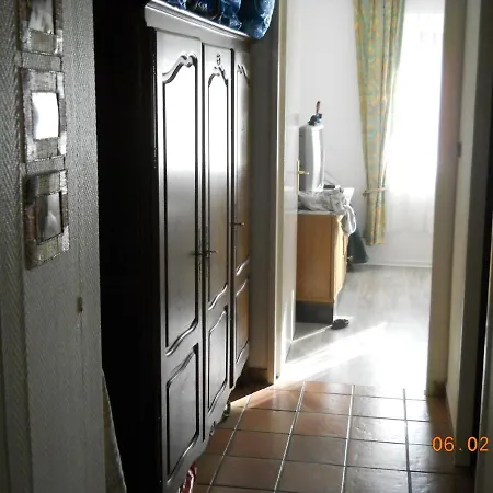 Homestay Une Avec Deux Lits Une Personne