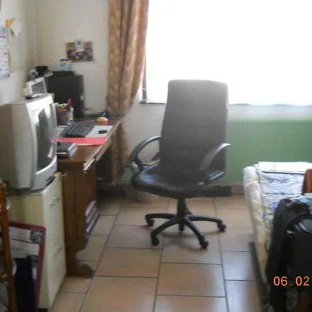 Accommodatie bij particulieren Une Avec Deux Lits Une Personne *